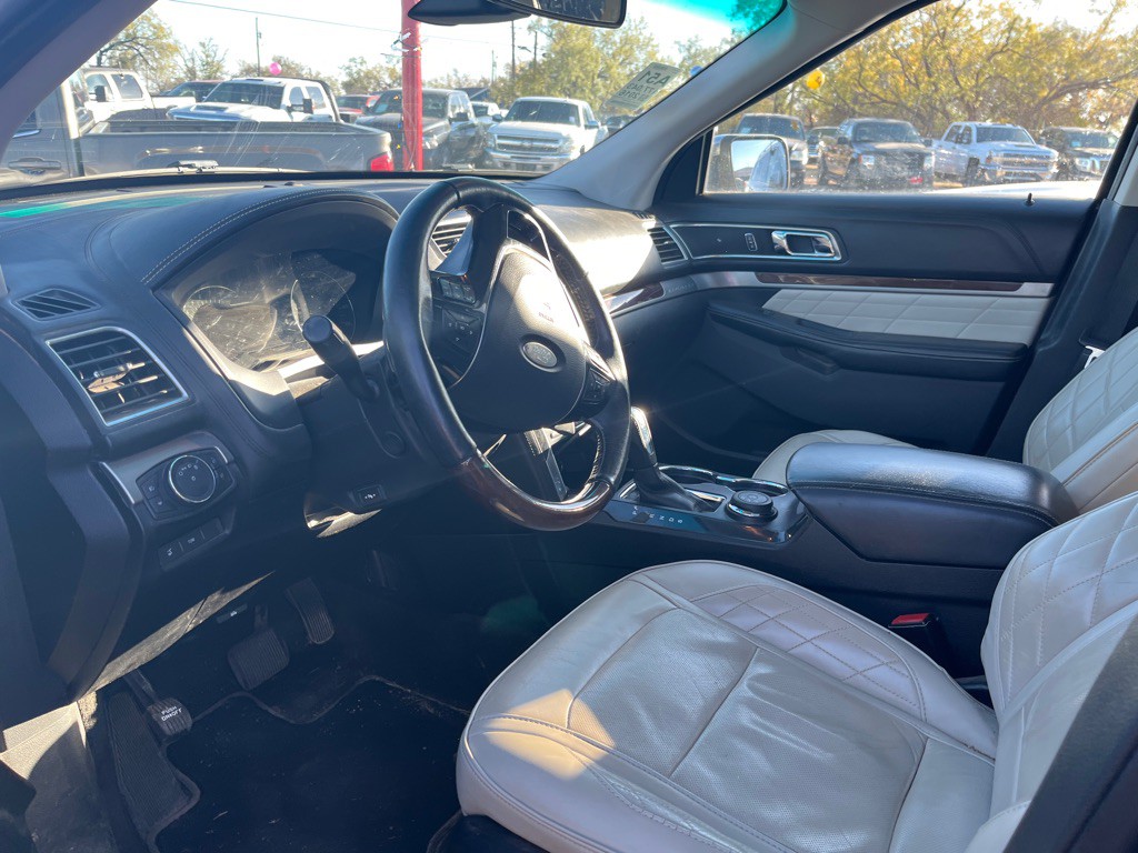 2016 Ford Explorer Image 5