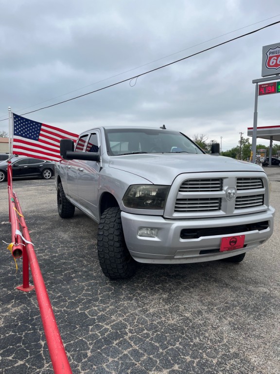 2015 RAM 2500 Image 2