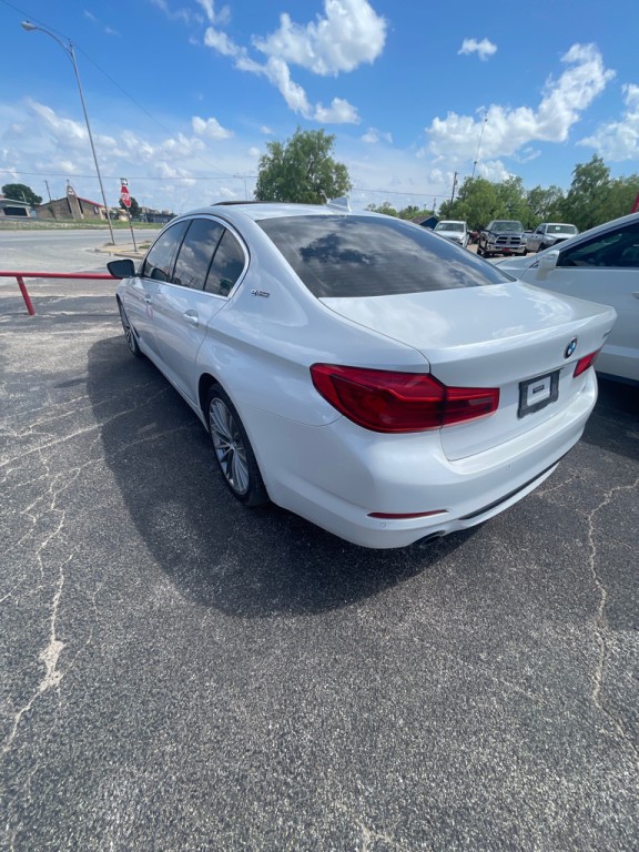 2019 BMW 5 Series Image 4
