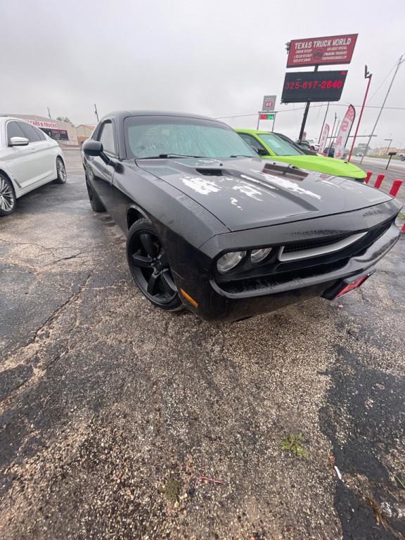 2013 Dodge Challenger Image 2
