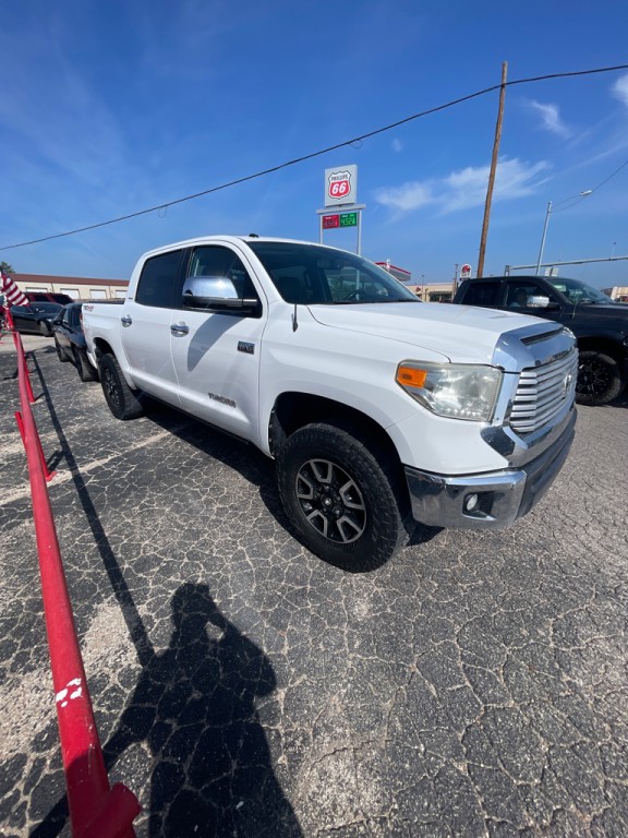 2015 Toyota Tundra Image 2