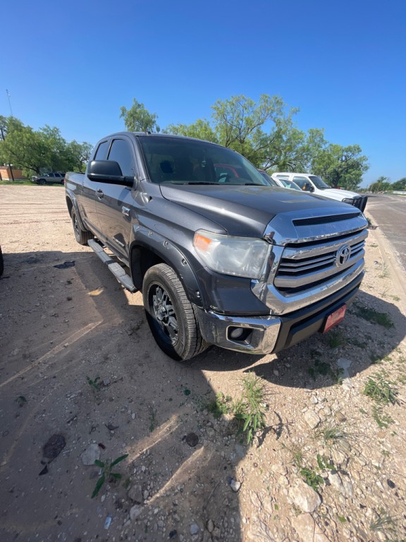 2016 Toyota Tundra Image 2