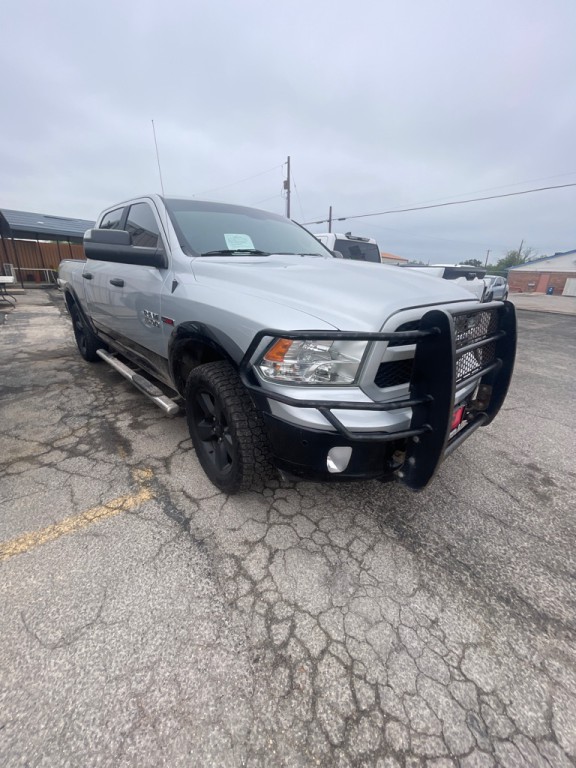 2016 RAM 1500 Image 2
