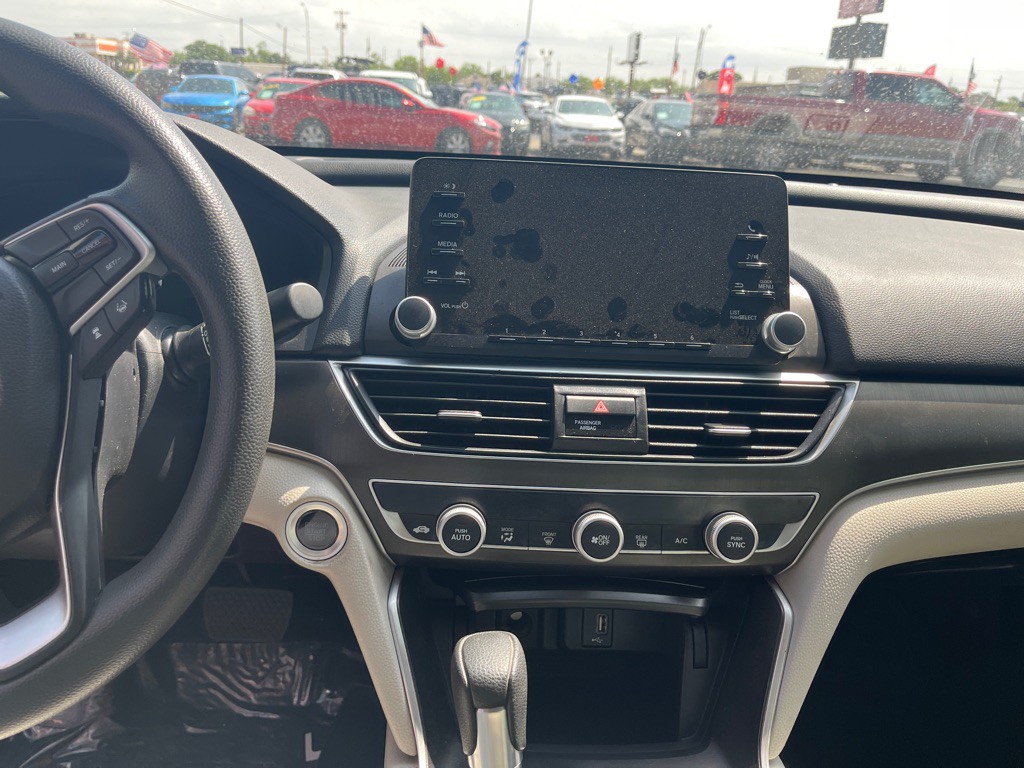 2019 Honda Accord Image 8