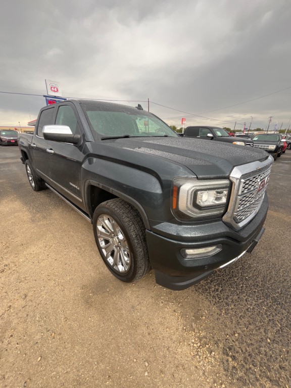 2017 GMC Sierra Image 2