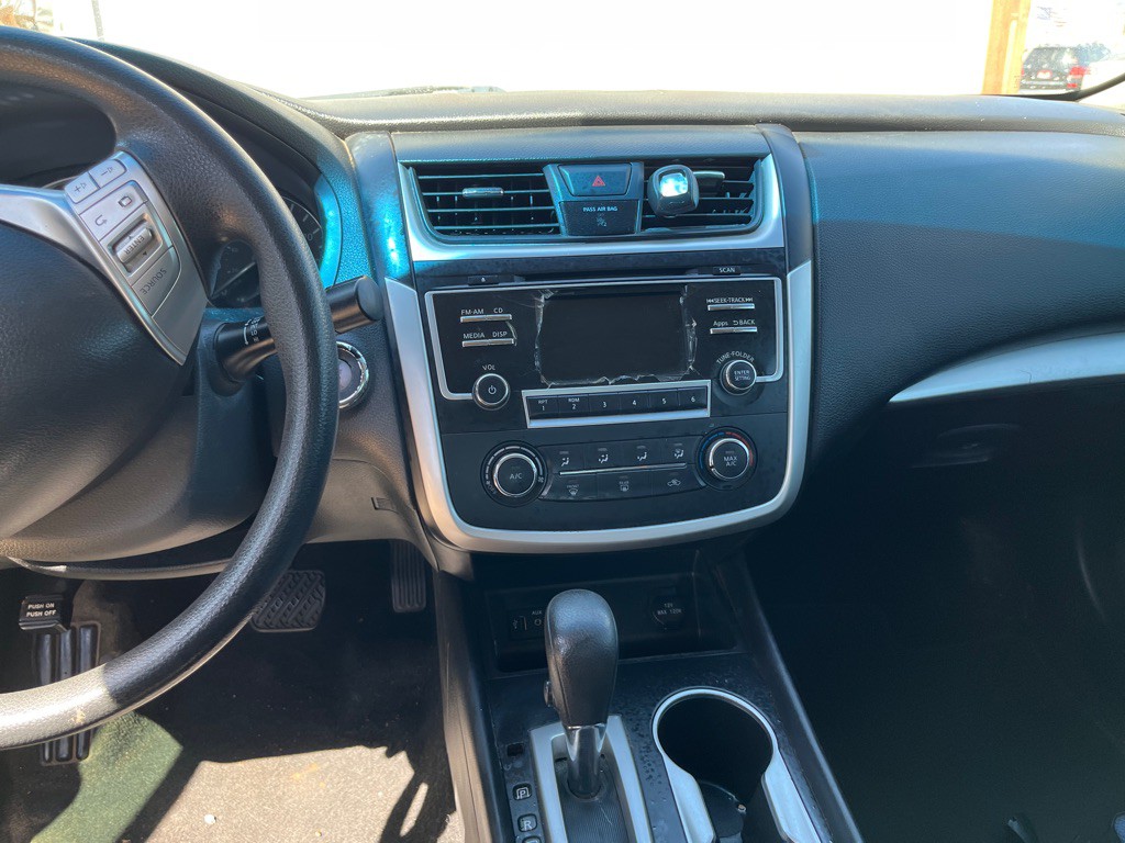2016 Nissan Altima Image 7