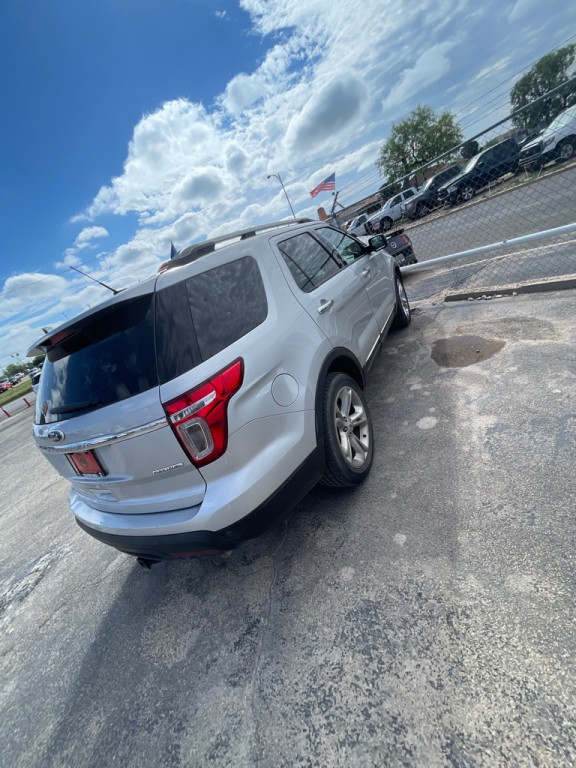 2015 Ford Explorer Image 3