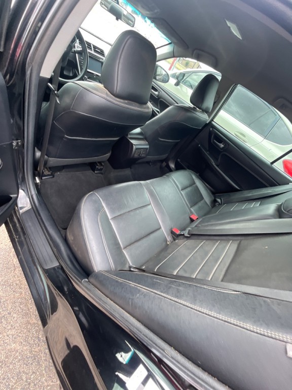 2016 Toyota Camry Image 6