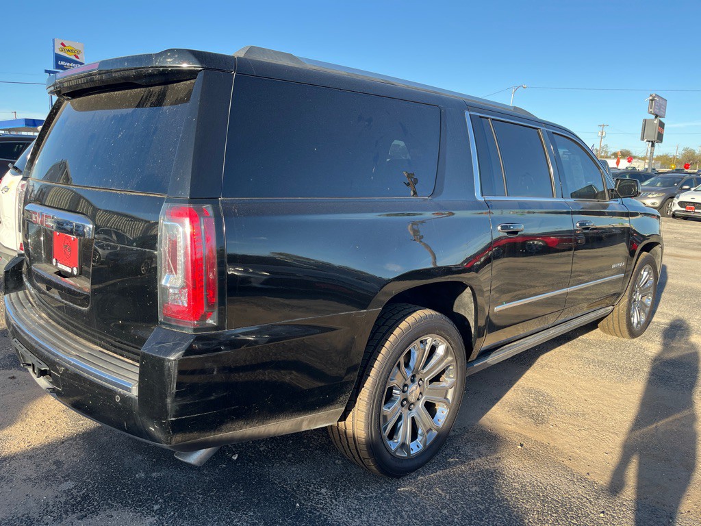 2015 GMC Yukon Image 3