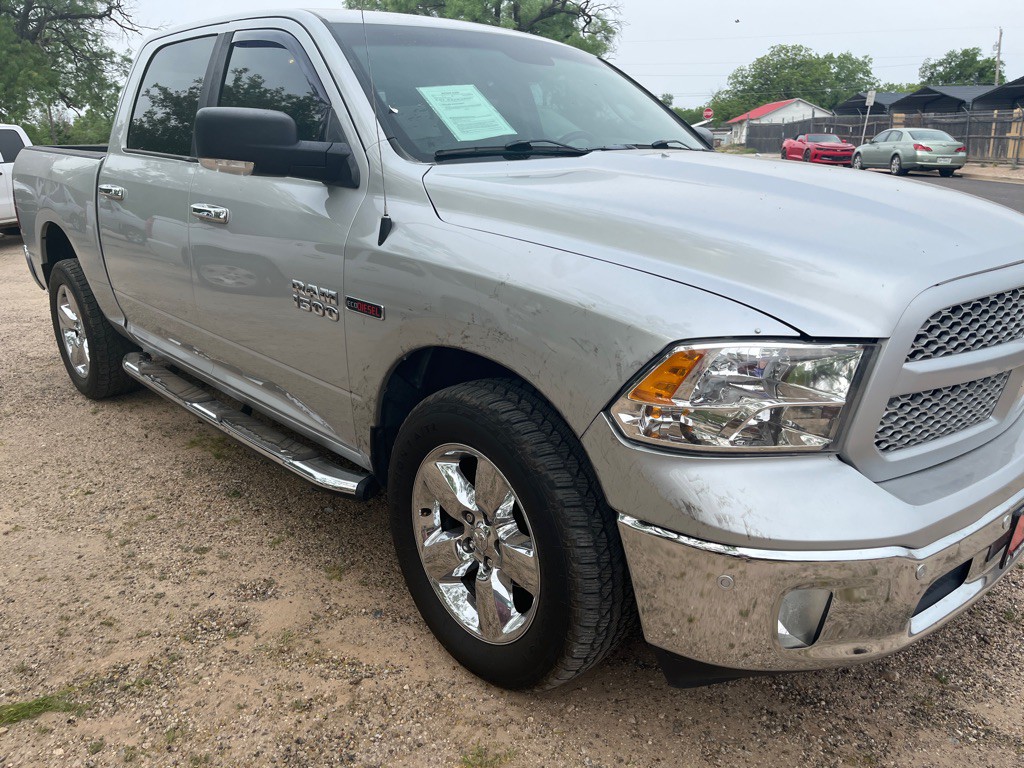 2016 RAM 1500 Image 2