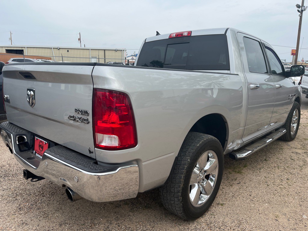 2016 RAM 1500 Image 3
