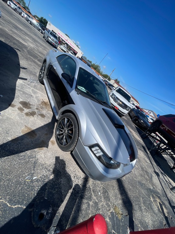 2003 Ford Mustang Image 2