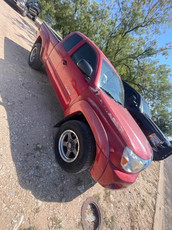 2011 Toyota Tacoma Image 2