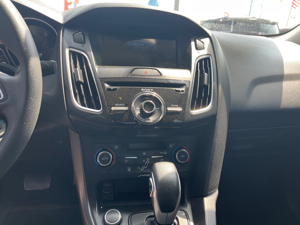 2017 Ford Focus Image 7