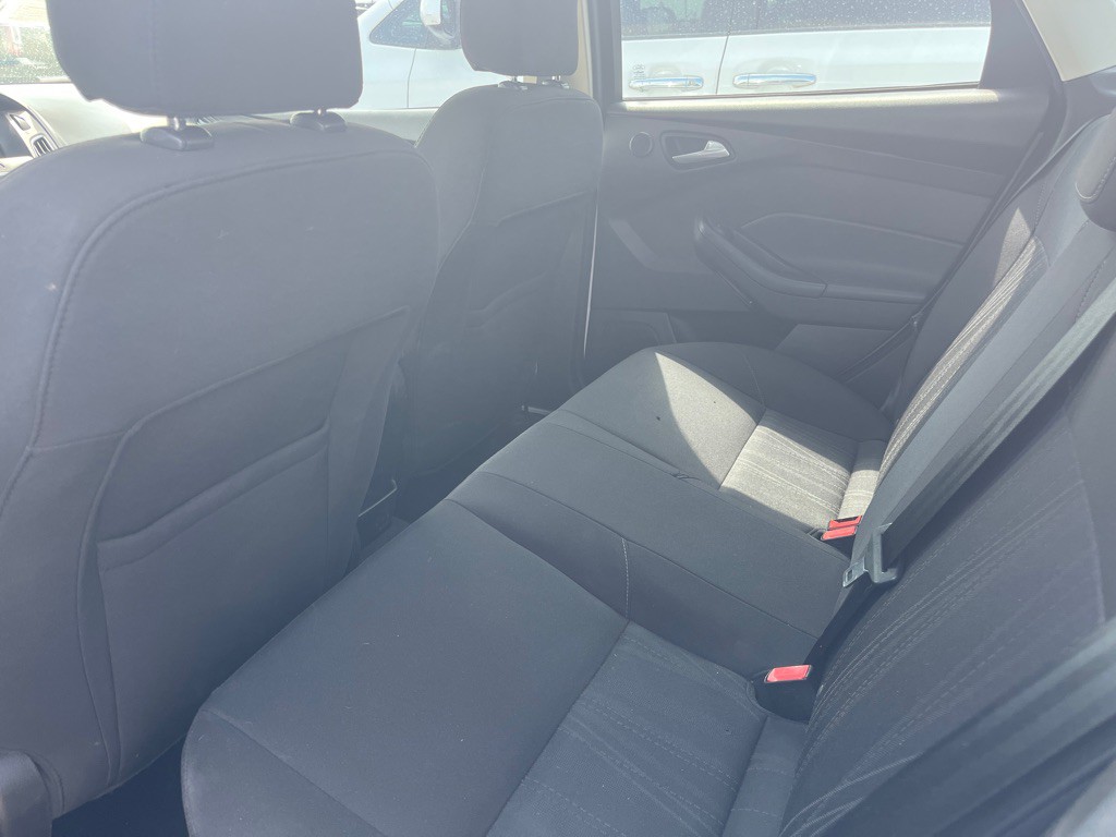 2017 Ford Focus Image 9