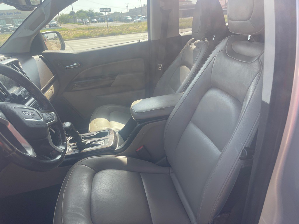 2018 GMC Canyon Image 2