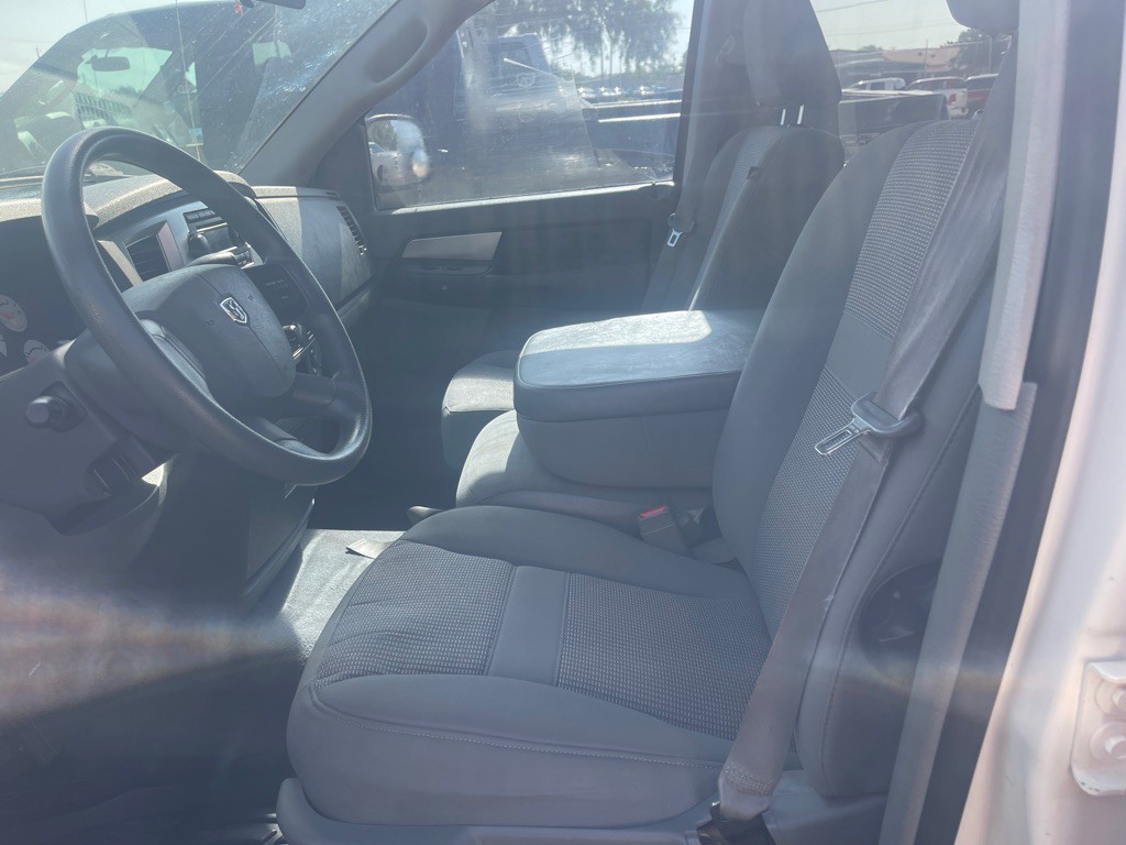2007 Dodge Ram 1500 Image 2