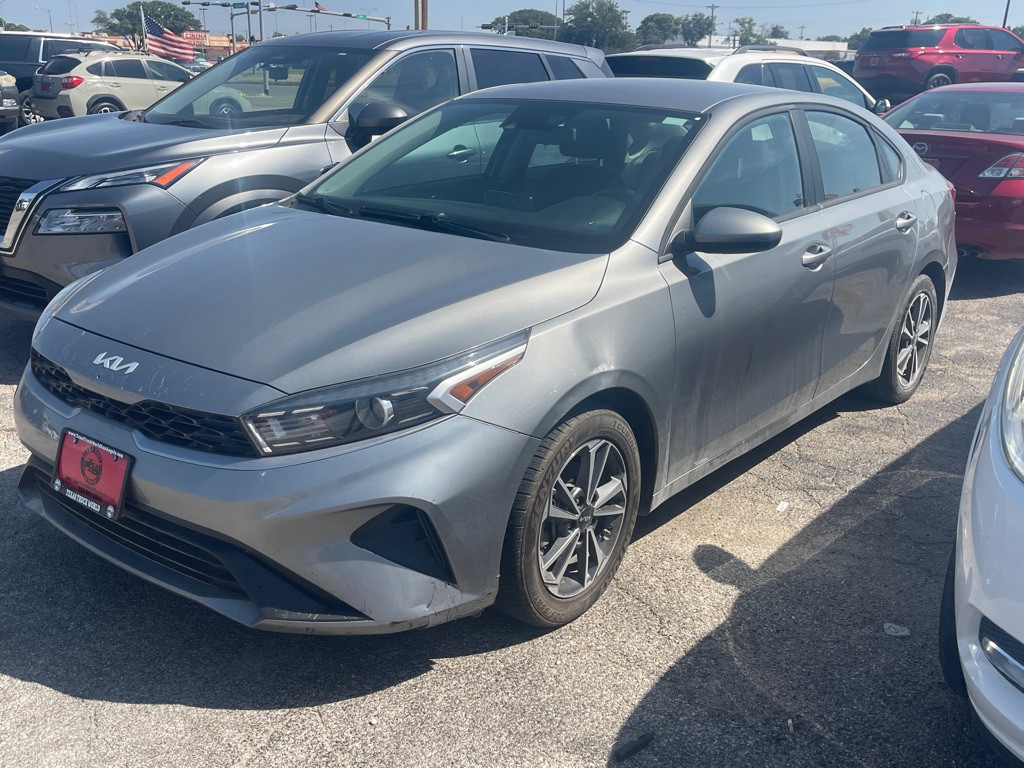 2023 Kia Forte Image 1