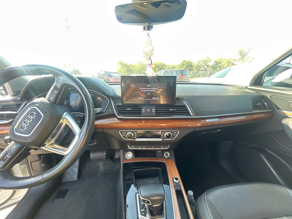 2021 Audi Q5 Image 2