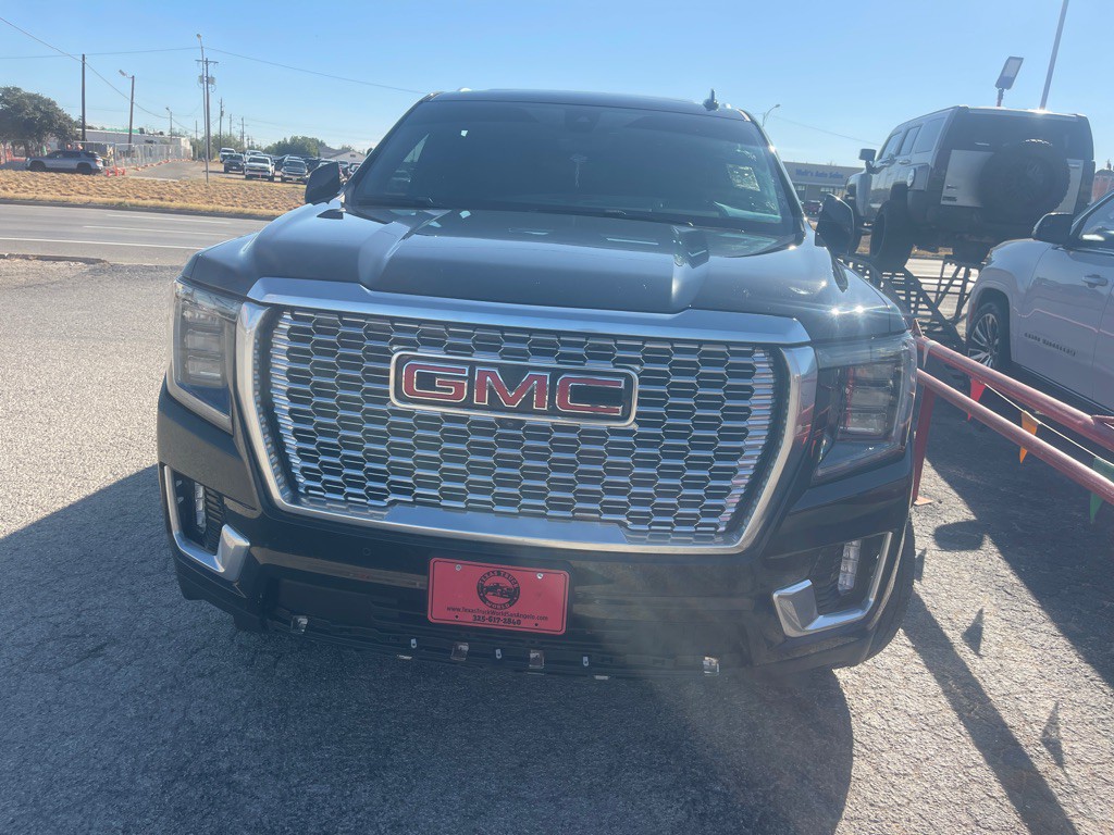 2021 GMC Yukon Image 2