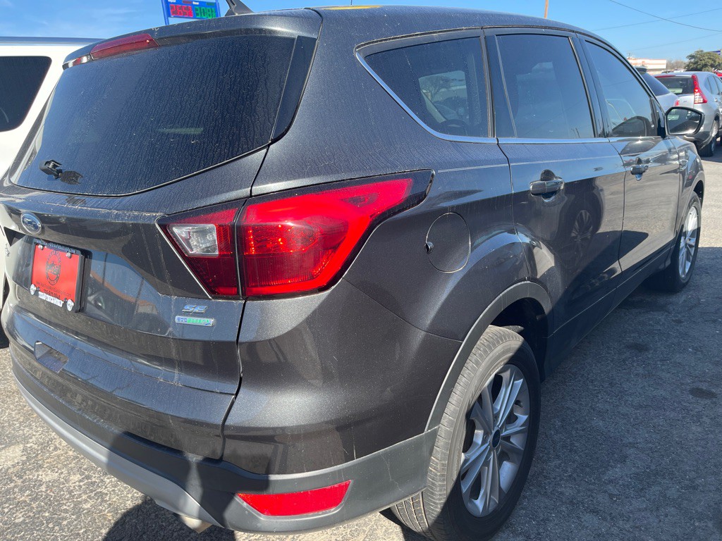2019 Ford Escape Image 3