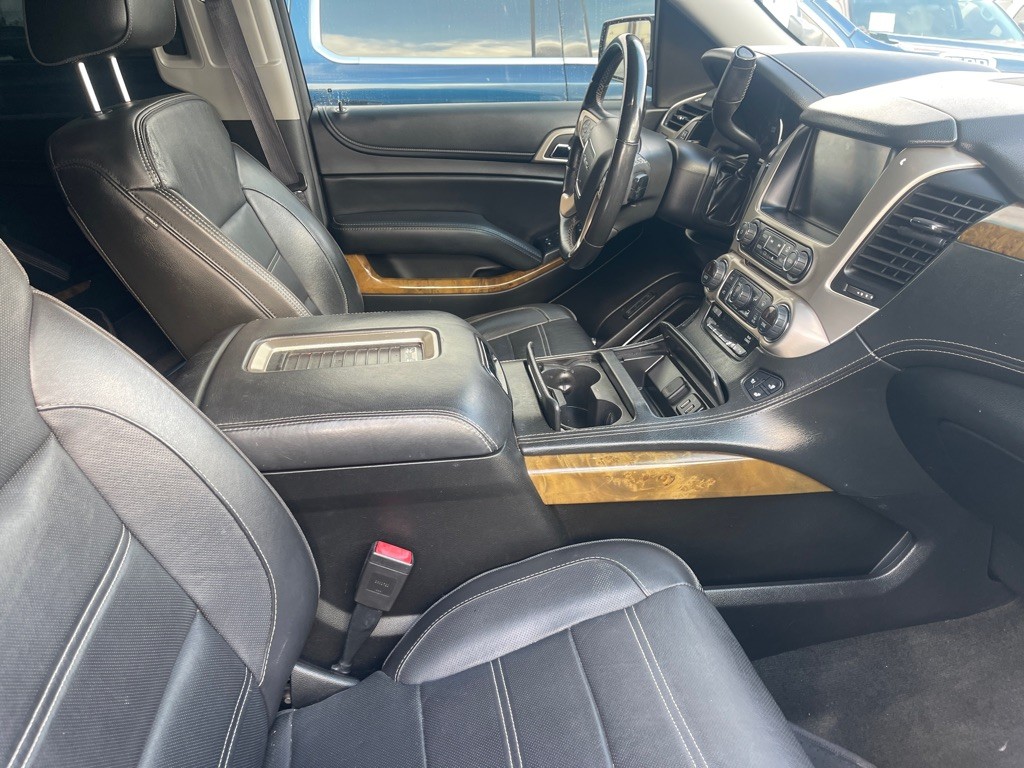 2017 GMC Yukon Image 2