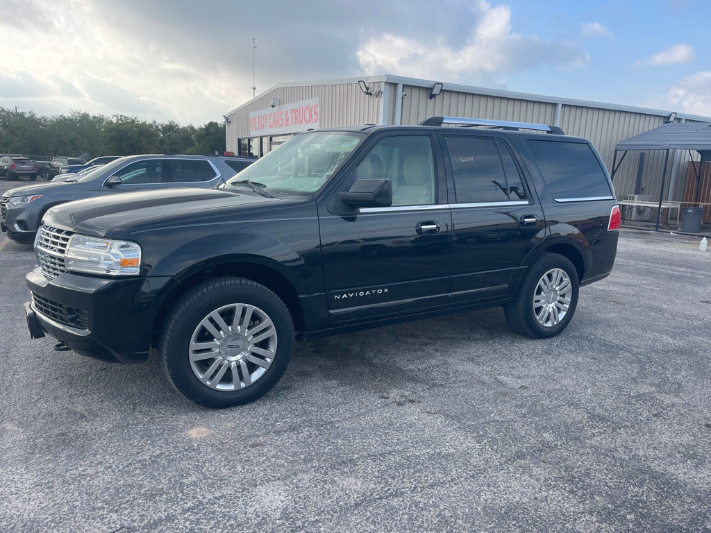 2013 Lincoln Navigator Image 1