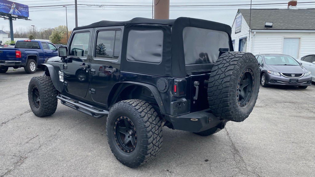 2015 Jeep Wrangler Unlimited Image 2