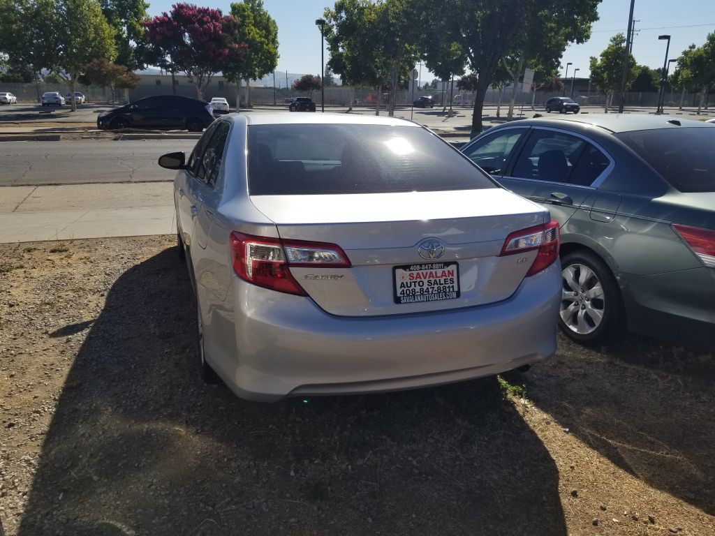 2012 Toyota Camry Image 2