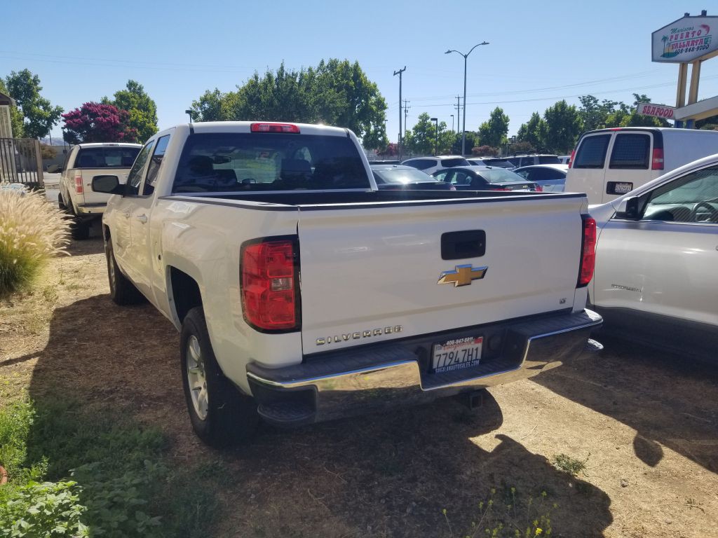 2015 Chevrolet Silverado 1500 Image 2