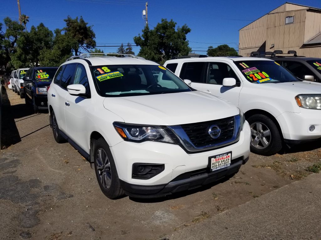 2018 Nissan Pathfinder Image 4