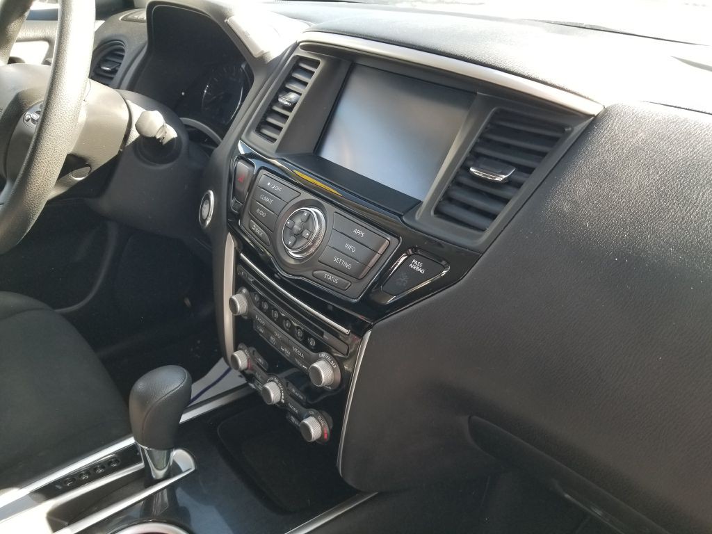 2018 Nissan Pathfinder Image 9