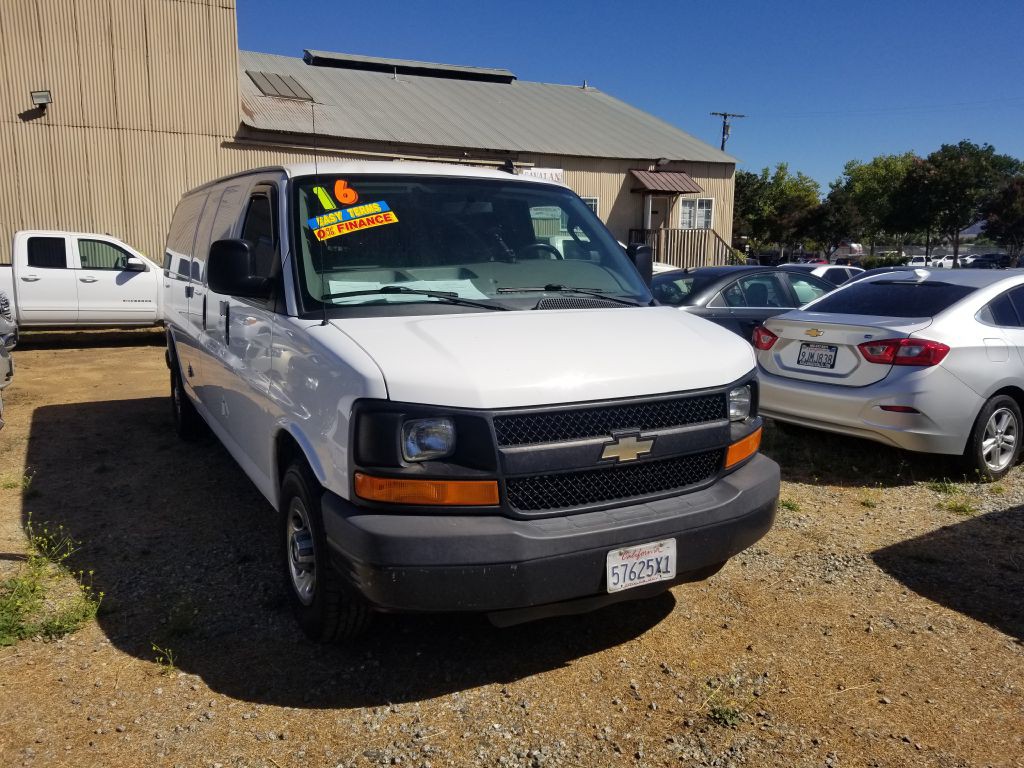 2016 Chevrolet Express Image 4