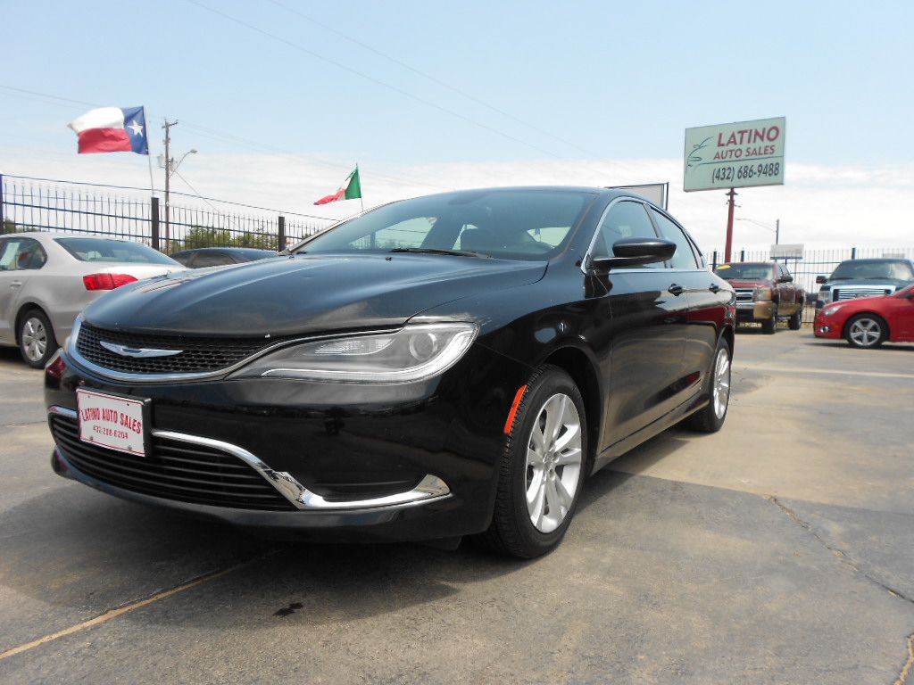 2015 Chrysler 200 Image 1