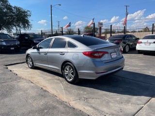 Image for 2017 Hyundai Sonata SE ID: 6682128