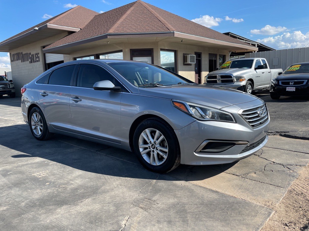 2017 Hyundai Sonata Image 3