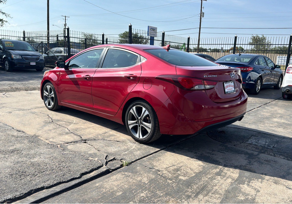 2015 Hyundai Elantra Image 5