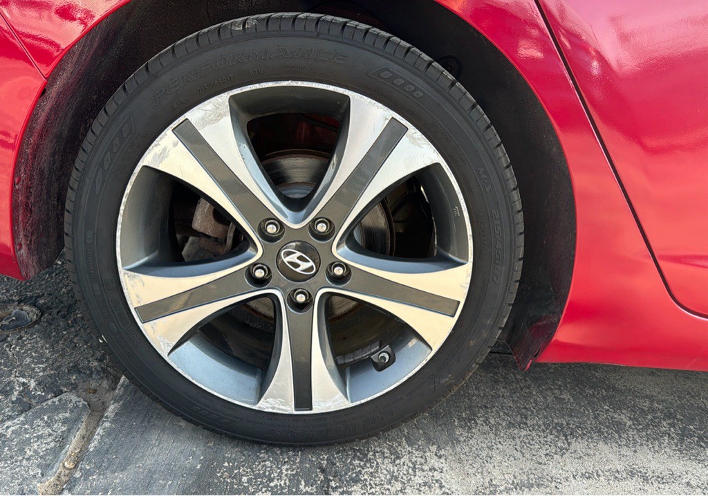 2015 Hyundai Elantra Image 8