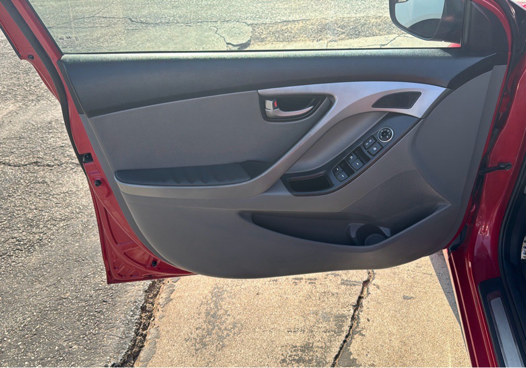 2015 Hyundai Elantra Image 11
