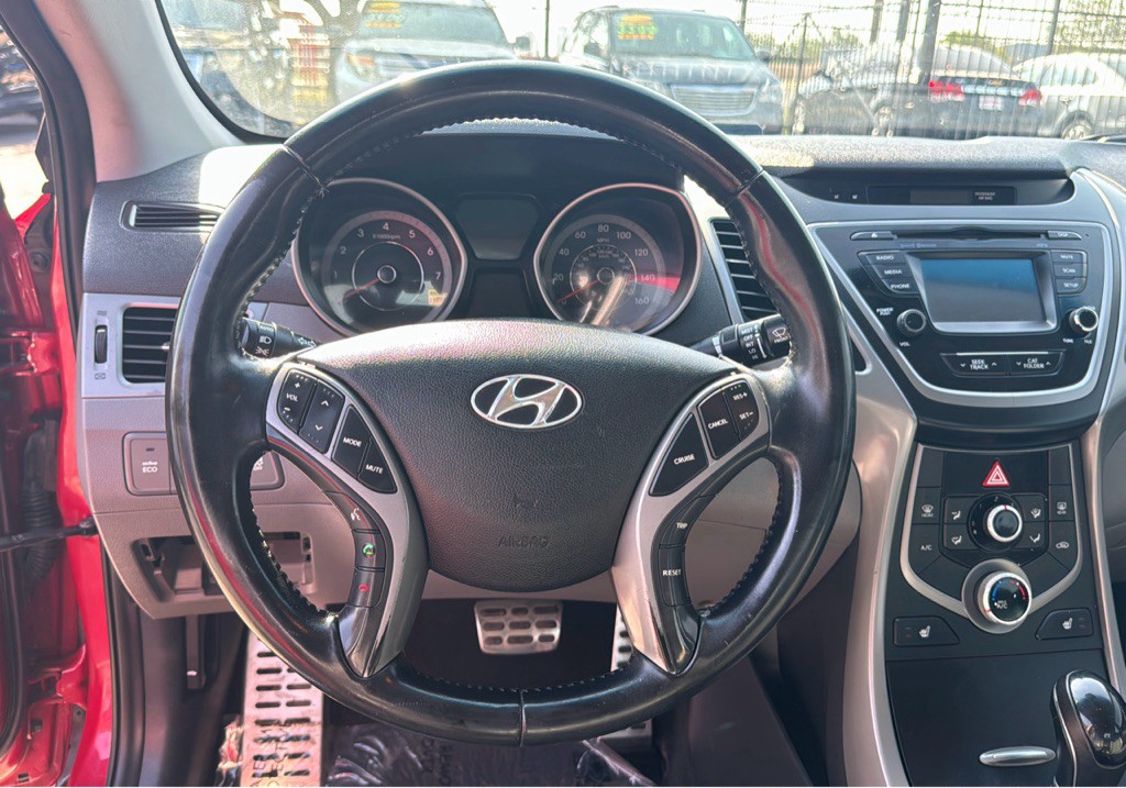 2015 Hyundai Elantra Image 14