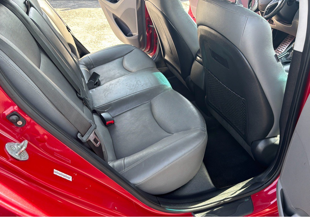 2015 Hyundai Elantra Image 18