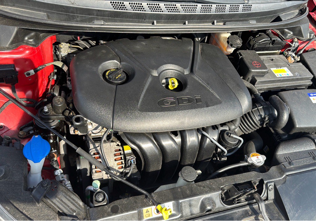 2015 Hyundai Elantra Image 21