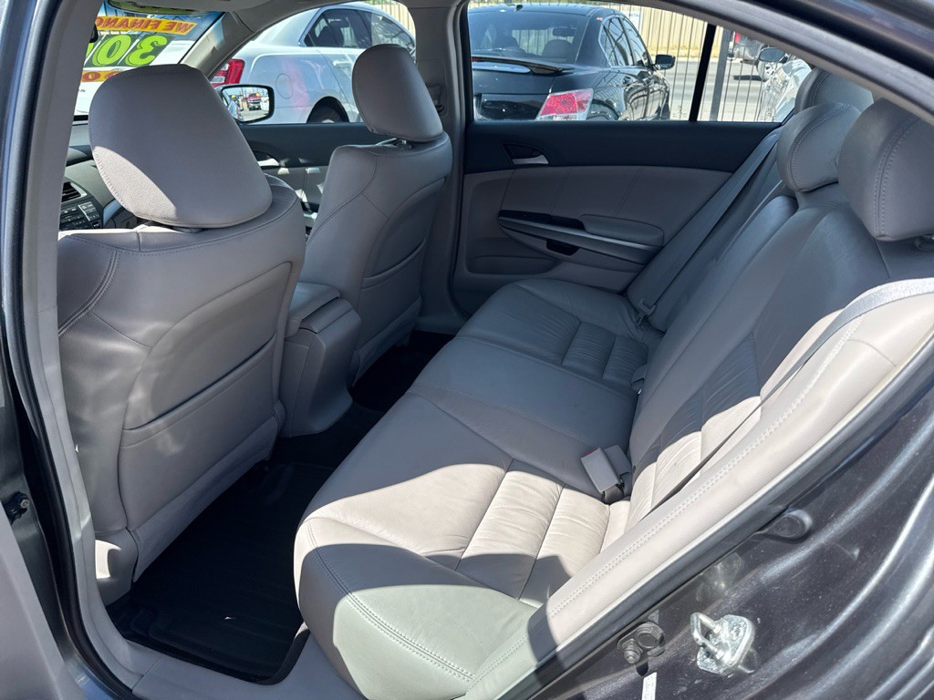 2009 Honda Accord Image 11