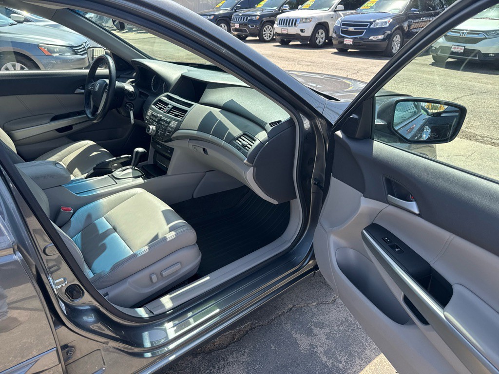 2009 Honda Accord Image 15