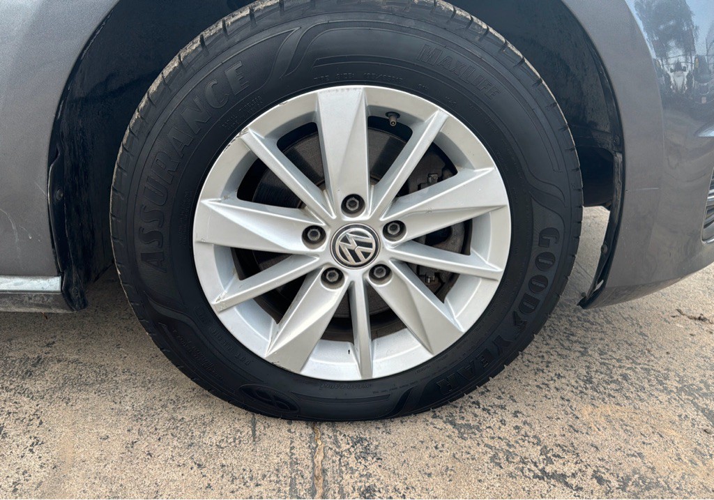 2017 Volkswagen Golf Image 9
