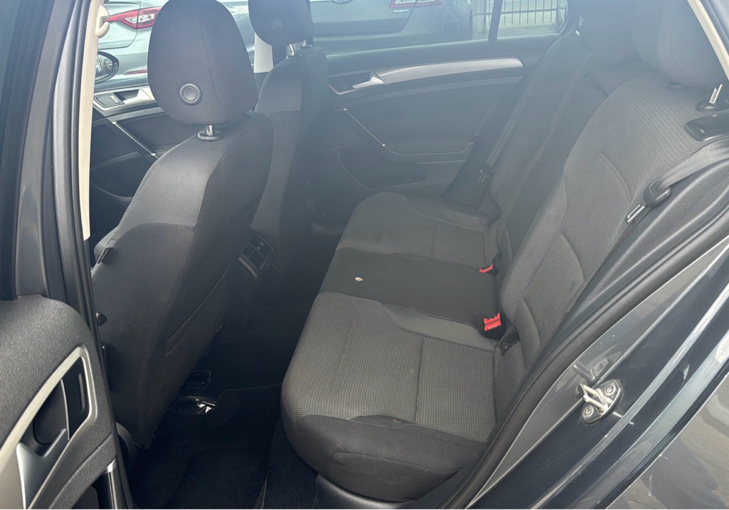 2017 Volkswagen Golf Image 12