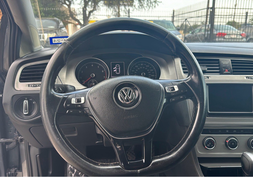2017 Volkswagen Golf Image 14