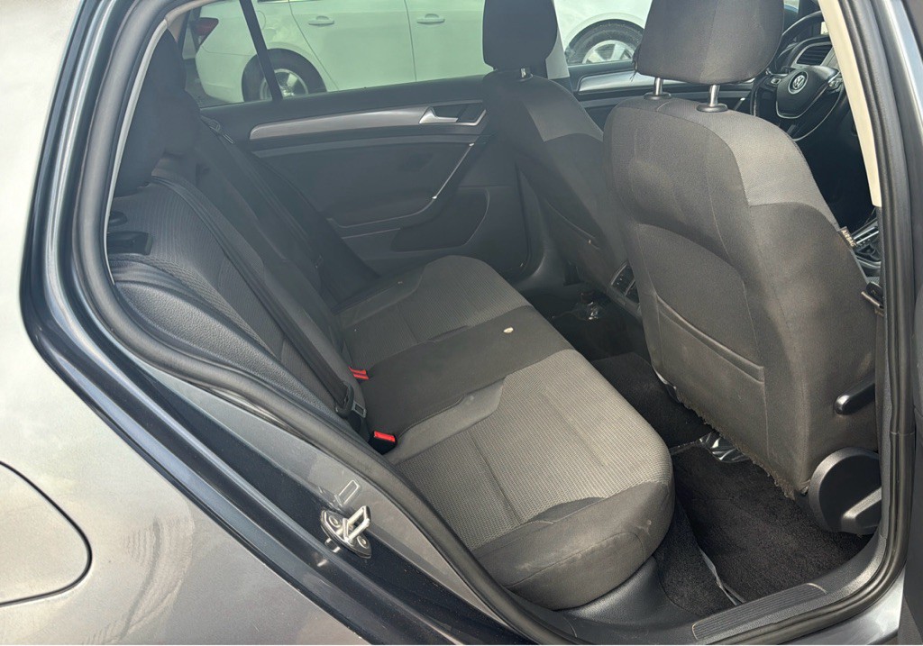 2017 Volkswagen Golf Image 16