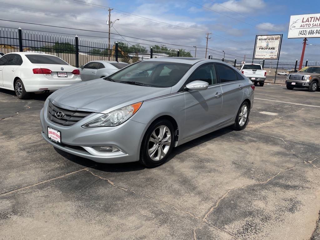 2011 Hyundai Sonata Image 3
