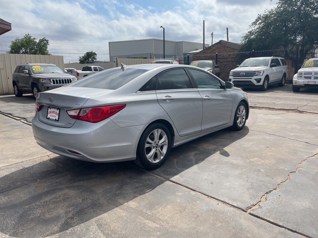 2011 Hyundai Sonata Image 5